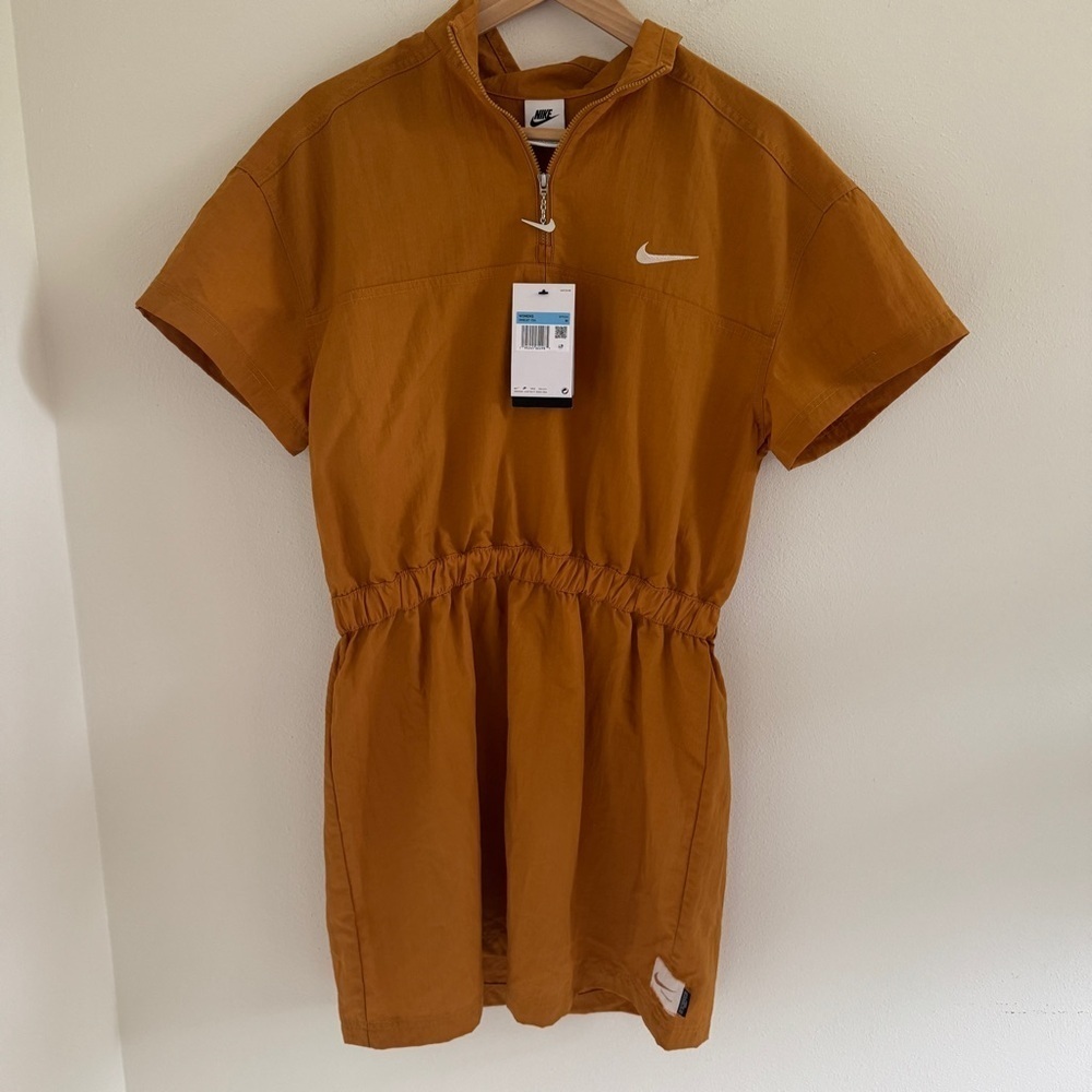 Nike Swoosh Marigold Short Sleeve Dress M - Picture 2 of 11